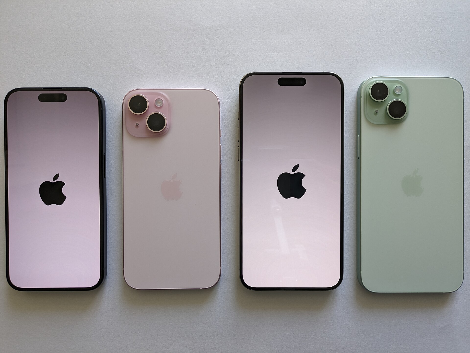 Від першого iPhone до 18: як змінювався популярний смартфон Apple