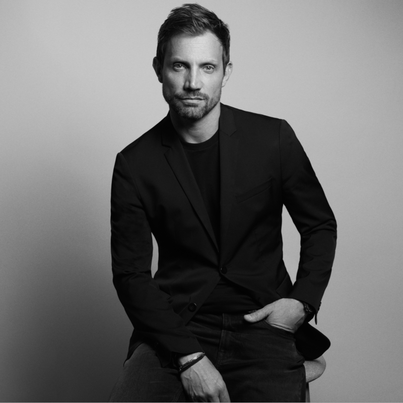 Гучне звільнення у світі моди: Calvin Klein залишає креативна директорка Вероніка Леоні