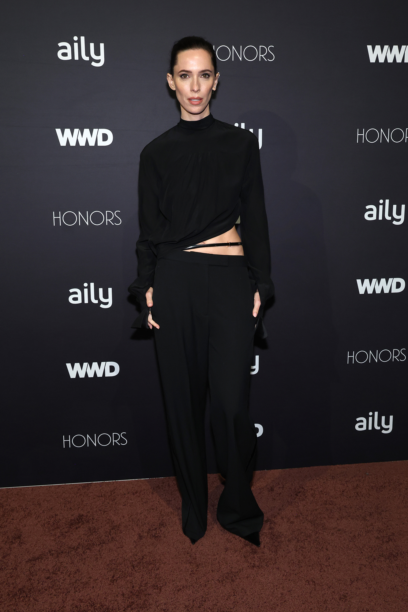 Celine, Saint Laurent і вінтажний Cavalli: найефектніші образи зірок на WWD Honors 2026
