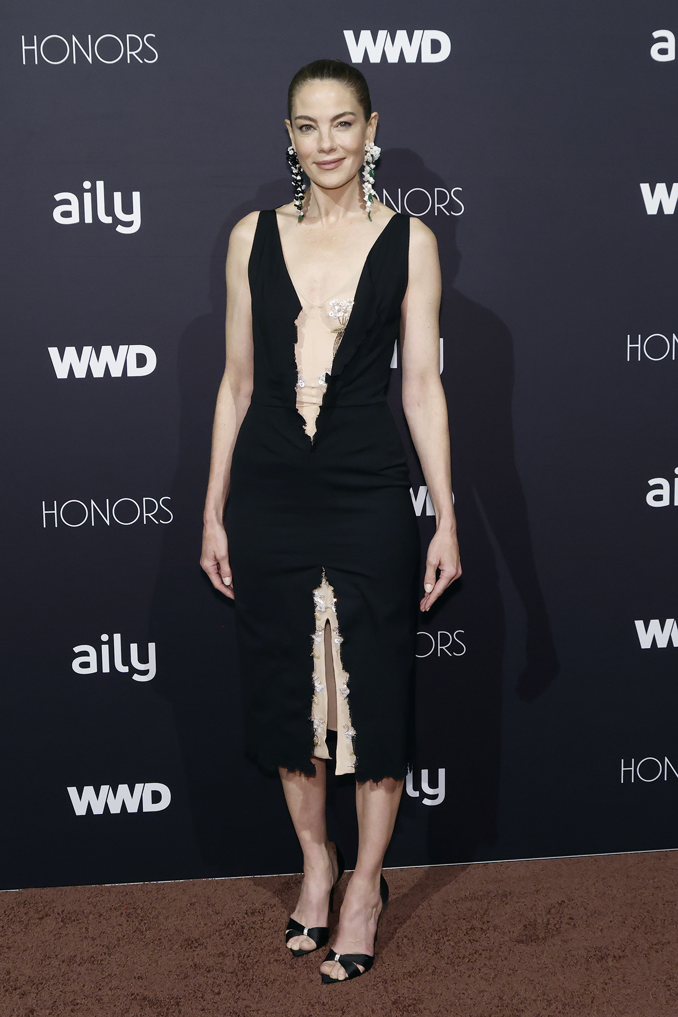 Celine, Saint Laurent і вінтажний Cavalli: найефектніші образи зірок на WWD Honors 2026