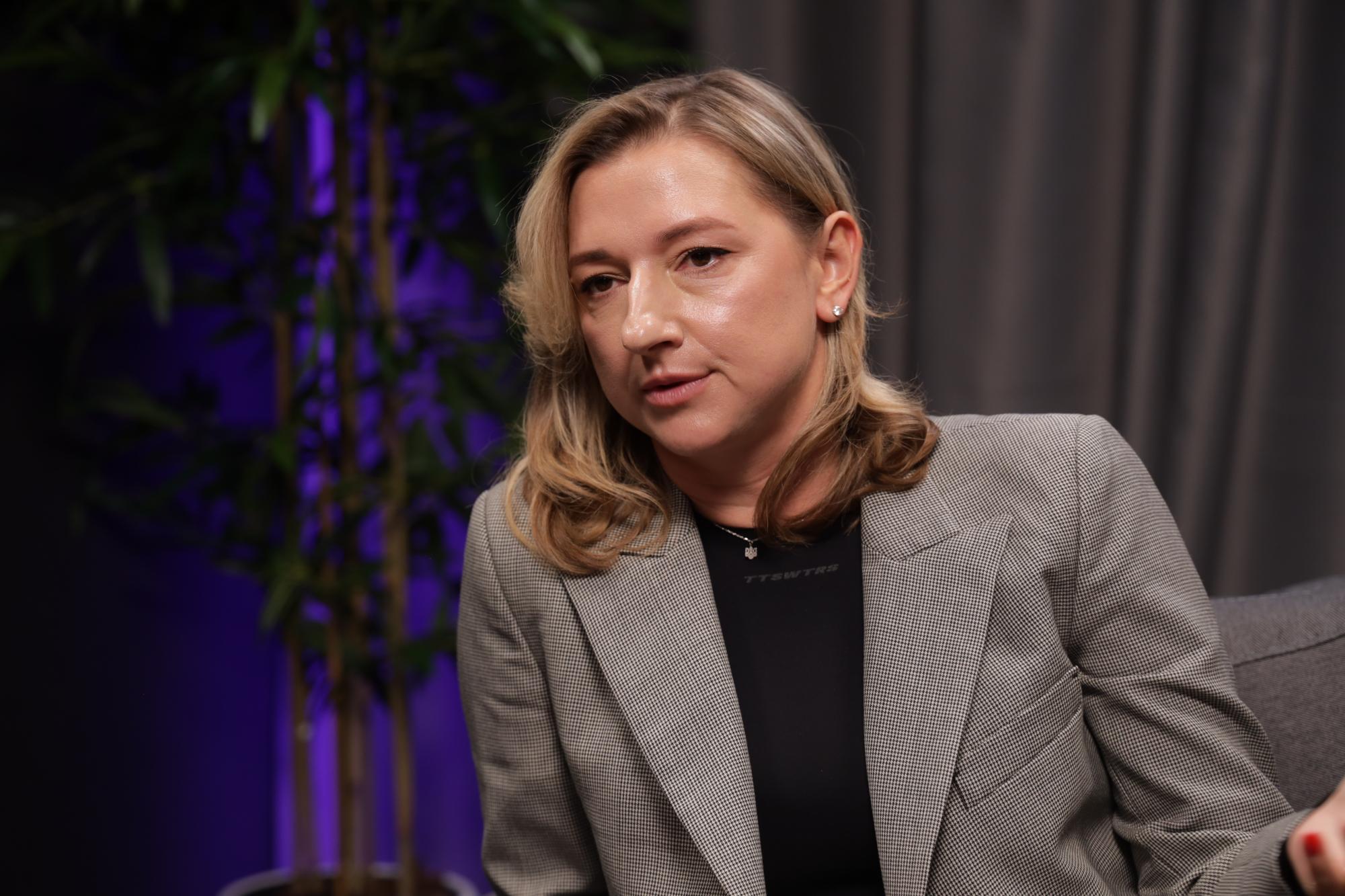 "Иммунитета от разводов не существует". Елена Борисова о жизни на две страны, воспитании пятерых детей и кризисах в ресторанном бизнесе