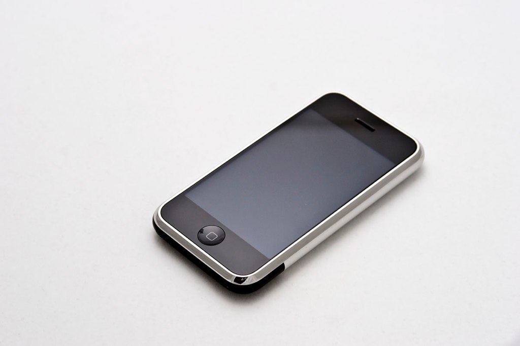 Від першого iPhone до 18: як змінювався популярний смартфон Apple